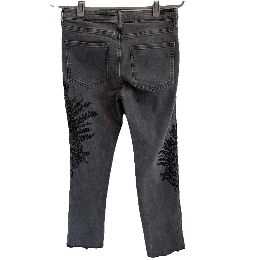 Free People We The Free Sz 27 Jeans Grey Black Embroidered Floral Denim Raw Hem - Picture 9 of 16